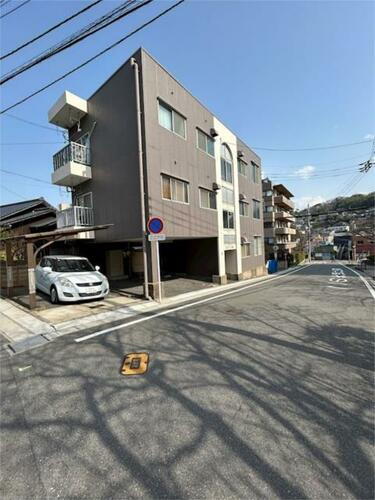ＲＥＸＹＺ大蔵 3階建
