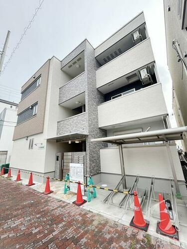 兵庫県神戸市兵庫区浜中町２丁目 3階建 