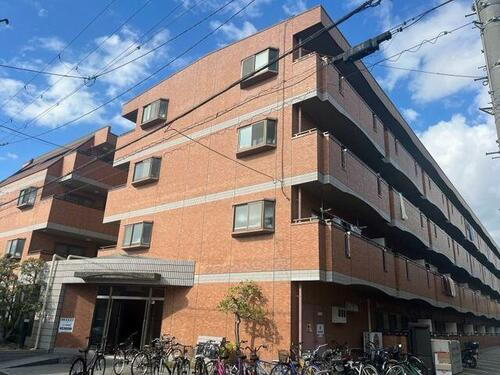 兵庫県尼崎市常吉２丁目 4階建