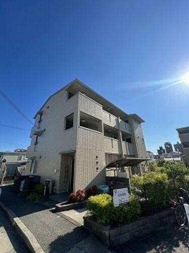 兵庫県宝塚市旭町１丁目 築15年1ヶ月 3階建