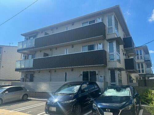福岡県福岡市東区和白４丁目 3階建