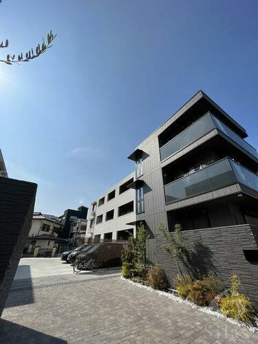 大阪府茨木市蔵垣内２丁目 築4年9ヶ月 3階建