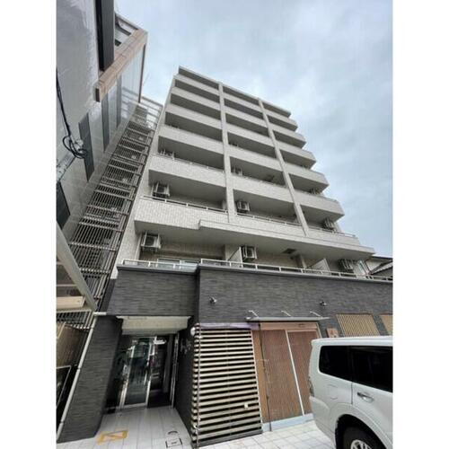 福岡県福岡市早良区城西３丁目 8階建