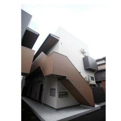 福岡県福岡市西区姪の浜６丁目 2階建 築10年6ヶ月