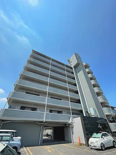 エフォール・ナガイ