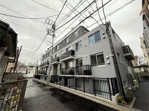 東京都渋谷区上原２丁目 3階建