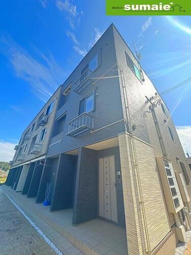 和歌山県和歌山市木ノ本 築4年11ヶ月 3階建