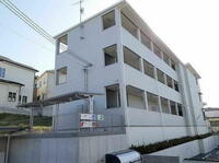 大阪府吹田市佐井寺1丁目 3階建 築2年7ヶ月