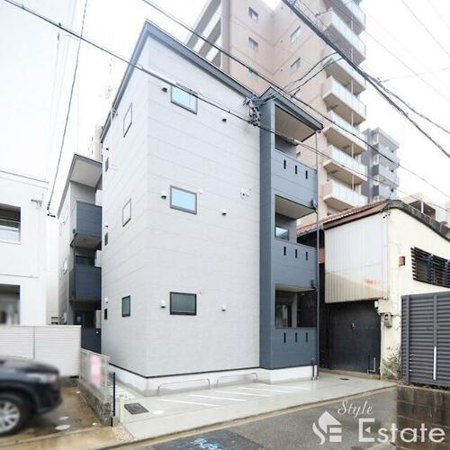 愛知県名古屋市北区杉栄町４丁目 3階建 