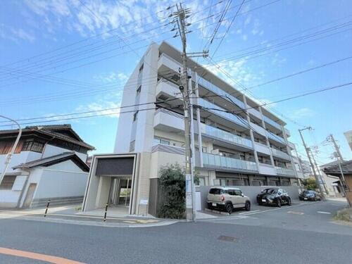 大阪府吹田市内本町１丁目 5階建