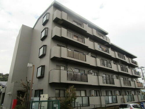 東京都町田市成瀬６丁目 5階建 築32年8ヶ月