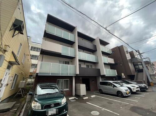 北海道札幌市中央区南四条西１６丁目 4階建 築5年3ヶ月