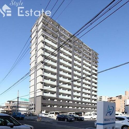 愛知県名古屋市北区平安１丁目 15階建