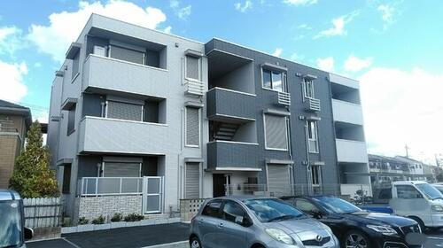 Ｌａ　Ｍａｉｓｏｎ　Ｄｕ　ＭｉＬｉｅｕ 3階建