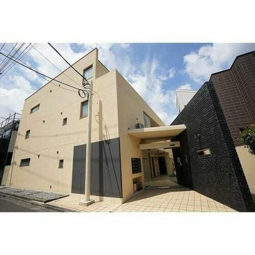 トリニティコート 5階建