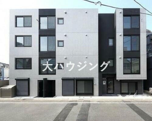 東京都目黒区目黒本町３丁目 4階建 築5年4ヶ月
