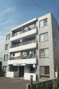 コーポリラ 4階建