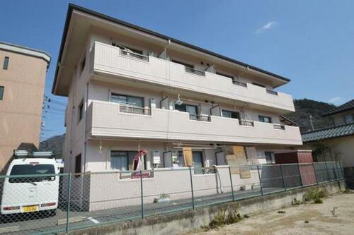 広島県広島市安佐北区可部南１丁目 3階建 築36年10ヶ月