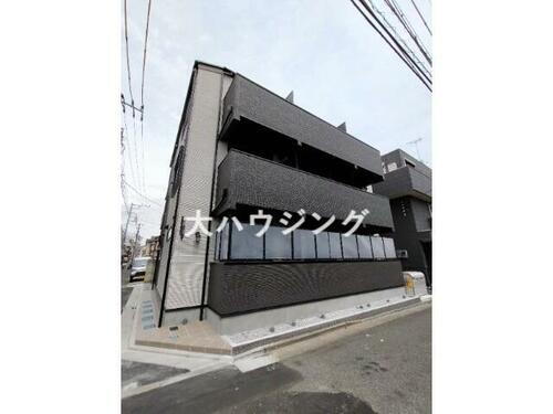 東京都大田区東六郷２丁目 3階建