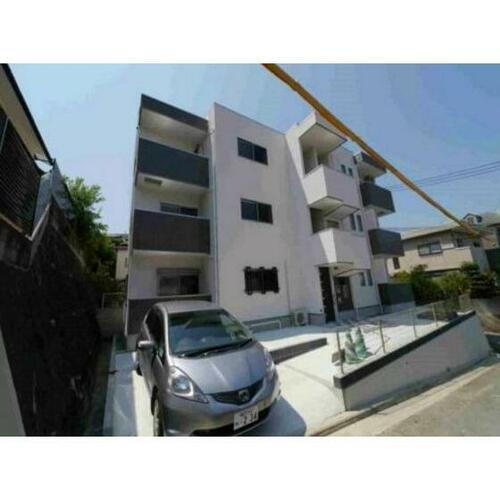 福岡県福岡市東区香椎１丁目 3階建 築12年4ヶ月