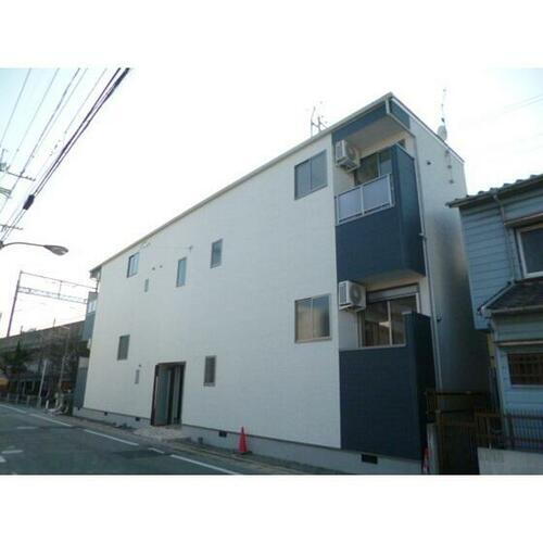 福岡県福岡市博多区吉塚１丁目 築12年10ヶ月 2階建