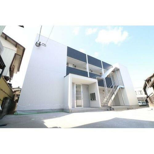 福岡県福岡市早良区野芥１丁目 2階建 築6年10ヶ月