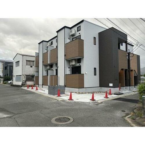 福岡県福岡市早良区次郎丸５丁目 2階建 