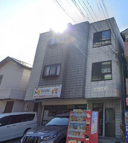 兵庫県明石市大久保町ゆりのき通１丁目 3階建