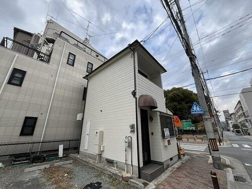 大開通５丁目貸家