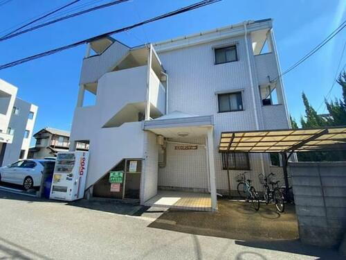 福岡県福岡市東区和白丘３丁目 3階建