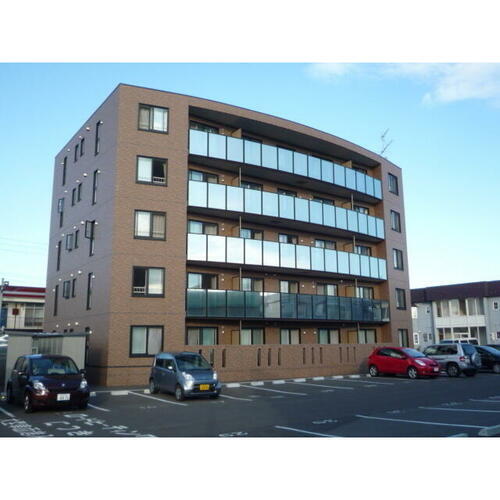 北海道札幌市白石区菊水元町二条３丁目 賃貸マンション