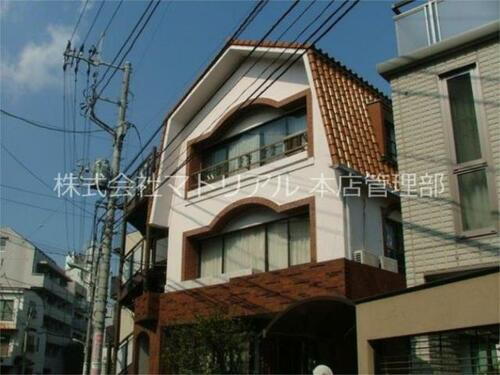 東京都大田区南蒲田１丁目 3階建