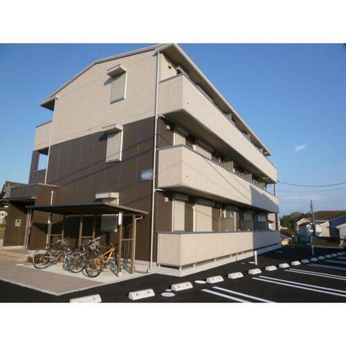 茨城県守谷市中央４丁目 築12年9ヶ月 3階建