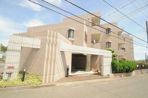 神奈川県横浜市青葉区さつきが丘 3階建