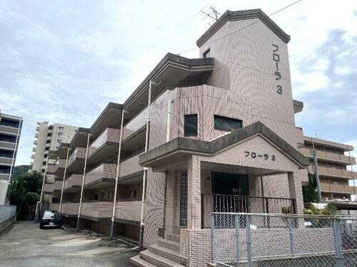 福岡県福岡市東区下原４丁目 3階建