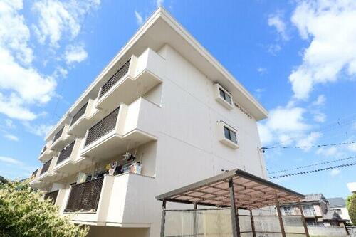 田中グリーンハイツ 3階建