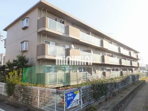 グリーンハイツ一ツ木東 3階建