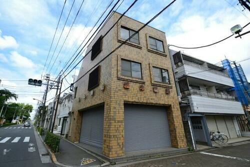 東京都武蔵野市桜堤１丁目 3階建