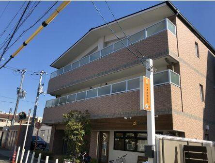 大阪府吹田市豊津町 3階建