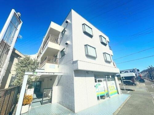ブルーパールビル 3階建