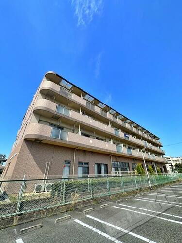 ラ　ヴィ　カルム