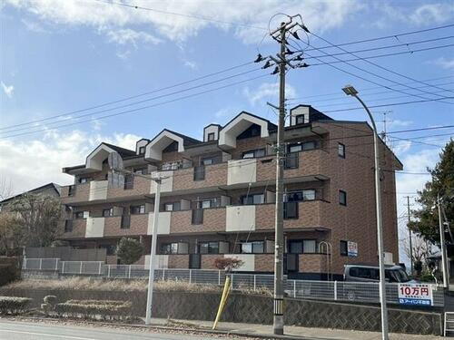 アルドール 3階建