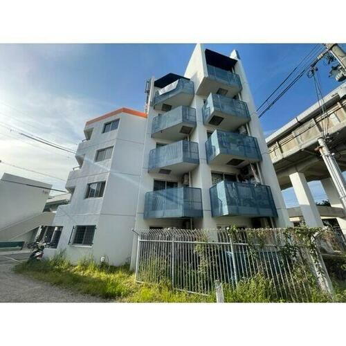 兵庫県尼崎市瓦宮１丁目 5階建
