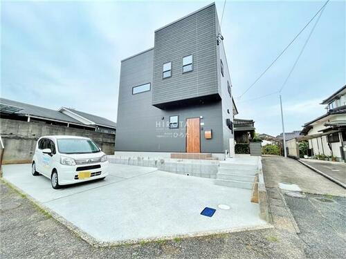 福岡県北九州市八幡西区石坂１丁目 2階建
