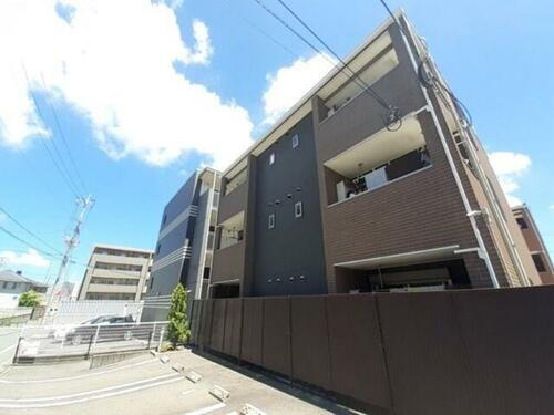 福岡県福岡市西区徳永北 3階建 築11年2ヶ月