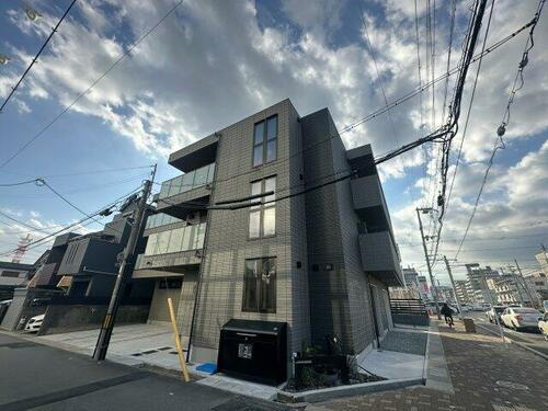 ホワイトメゾン西宮中島町 3階建