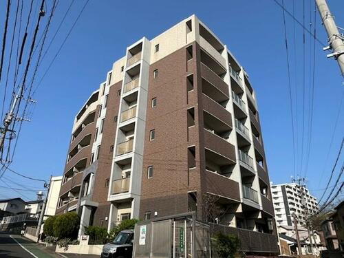 福岡県北九州市小倉北区中井１丁目 7階建
