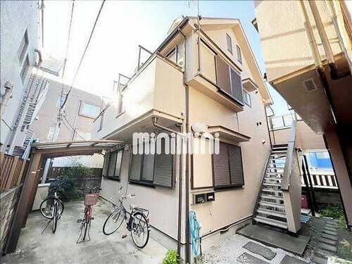 モンシャトー・はなぶさ 3階建