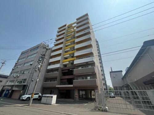 北海道札幌市中央区南五条西１丁目 11階建