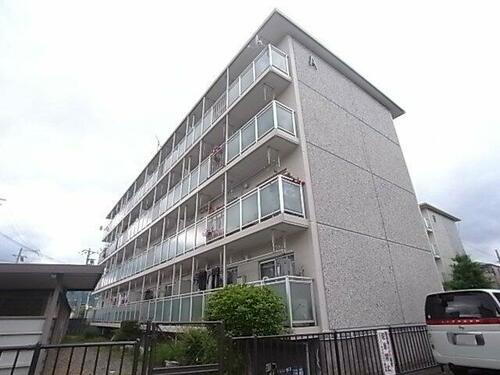 仁川リバーサイドハイツ　Ａ棟 4階建